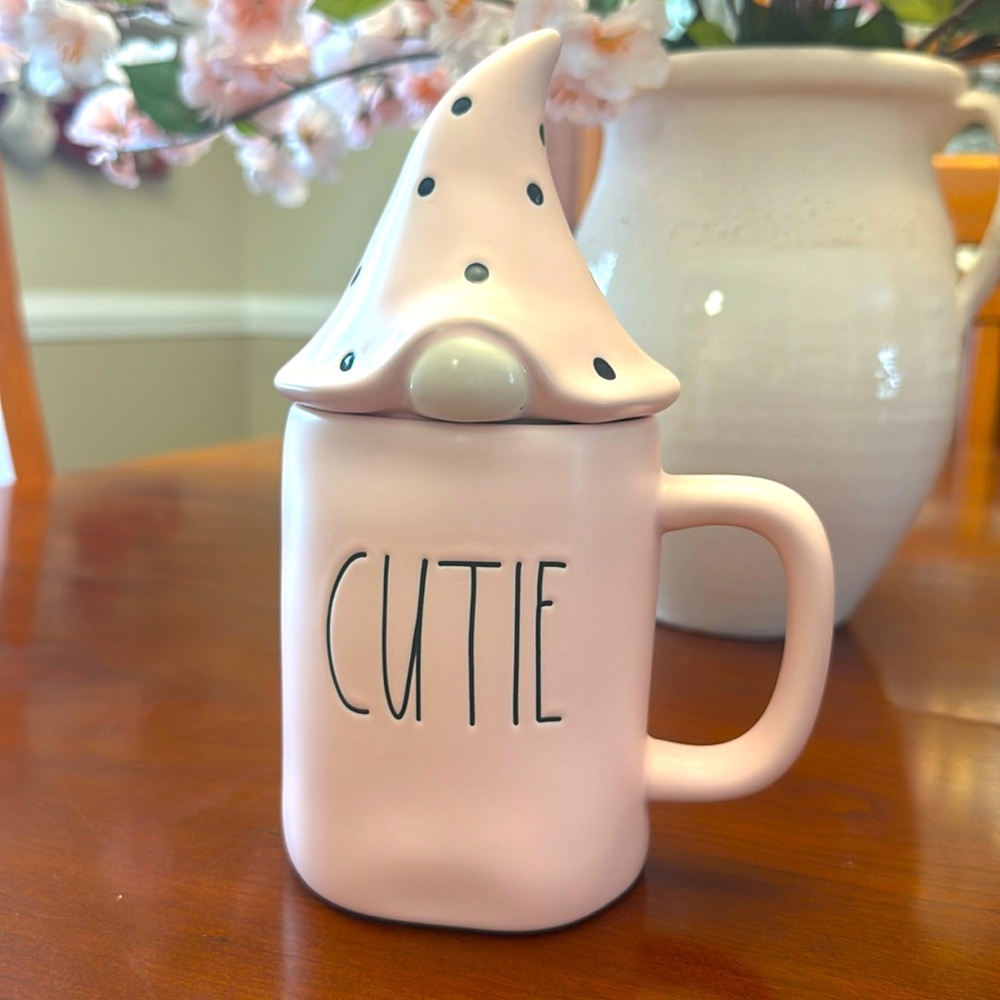 Rae Dunn Cutie Topper Mug